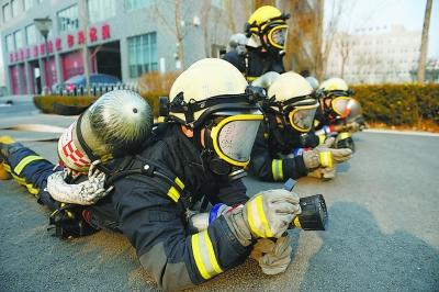 可視、聲音圖像視頻傳輸是消防頭盔新趨勢